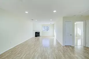 208 Blackberry Ct, Raritan Township, NJ 08822 - Photo 11