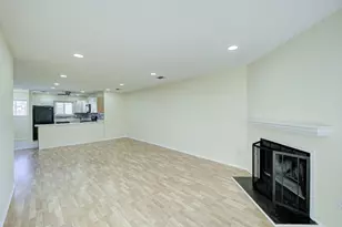 208 Blackberry Ct, Raritan Township, NJ 08822 - Photo 13