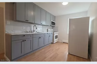 725 Joralemon St #3, Belleville Twp., NJ 07109 - Photo 3