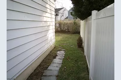 293 Concord Ave, Union Township, NJ 07083 - Photo 19