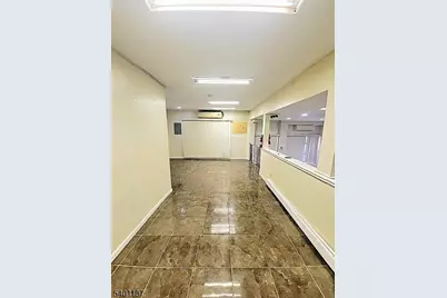 560 E 18th St, Paterson, NJ 07514 - Photo 7