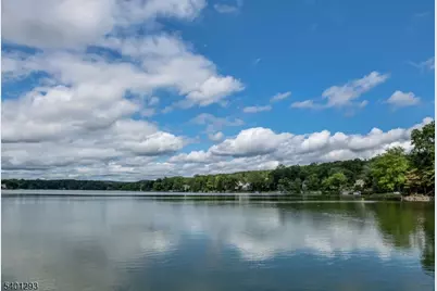 525 Pines Lake Dr, Wayne, NJ 07470 - Photo 43