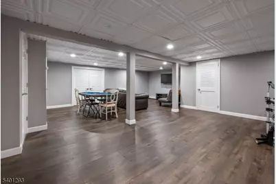 525 Pines Lake Dr, Wayne, NJ 07470 - Photo 31