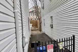 219 Peshine Ave, Newark, NJ 07108 - Photo 17