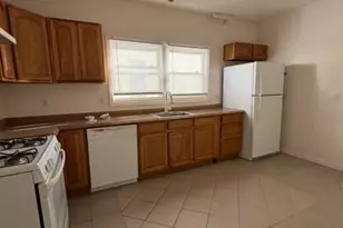 129 Grumman Ave, Newark, NJ 07112 - Photo 5