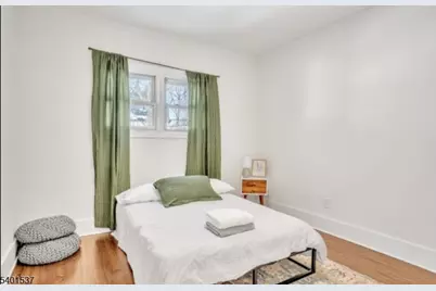 72 Fair St, East Orange, NJ 07017 - Photo 5