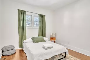 72 Fair St, East Orange, NJ 07017 - Photo 5