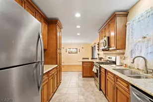 71 Dukes Rd, Rahway, NJ 07065 - Photo 9