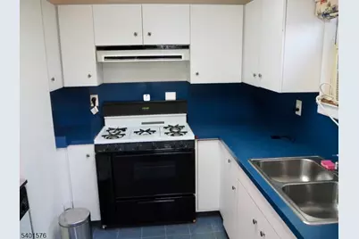 2 S Dover Ave, Franklin Township, NJ 08873 - Photo 7