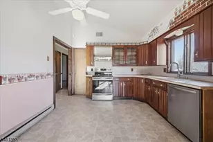 1023 Barley Sheaf Rd, Readington, NJ 08822 - Photo 15