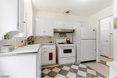 95 Hillside Dr, North Haledon, NJ 07508 - Photo 7