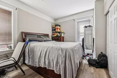 363 Macarthur Ave, Garfield, NJ 07026 - Photo 17