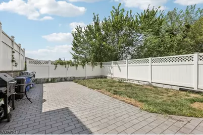 363 Macarthur Ave, Garfield, NJ 07026 - Photo 19