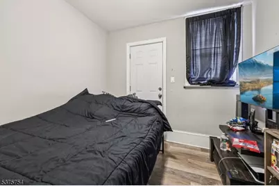 363 Macarthur Ave, Garfield, NJ 07026 - Photo 13