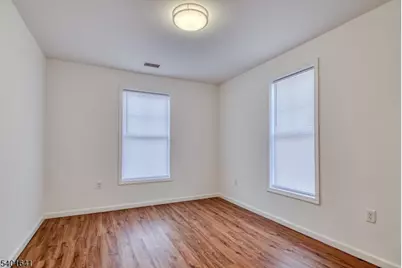 87-A N 18th St, East Orange, NJ 07017 - Photo 11