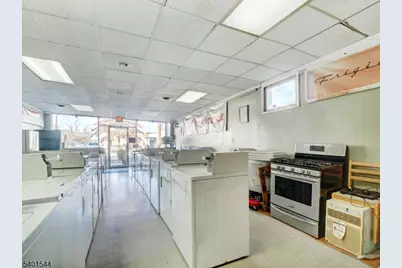 286 W Clay Ave, Roselle Park, NJ 07204 - Photo 31