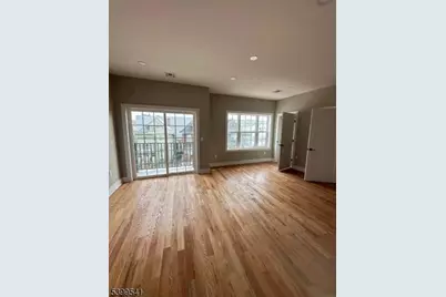 23 Ralph St, Belleville, NJ 07109 - Photo 5