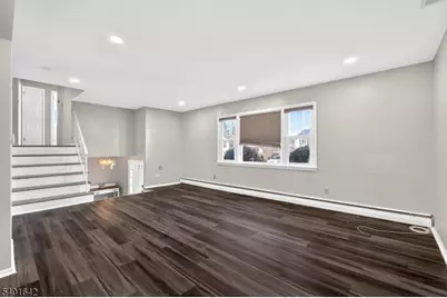 569 Scotland Rd, Union Township, NJ 07083 - Photo 7