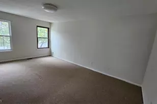 1709 Woodbridge Commons Way, Woodbridge Township, NJ 08830 - Photo 9