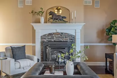 240 Oak Grove Rd, Franklin Township, NJ 08867 - Photo 15