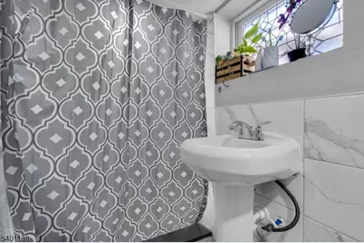 320 Pine St, Roselle, NJ 07203 - Photo 23