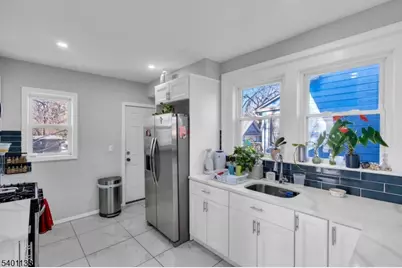 320 Pine St, Roselle, NJ 07203 - Photo 11