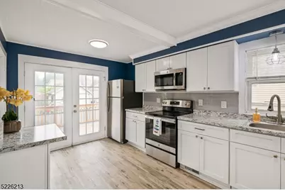 21 Ledgewood Ave, Netcong, NJ 07857 - Photo 9