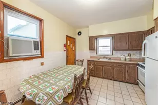 18 Van Rensselear St, Belleville, NJ 07109 - Photo 5