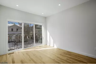 11 Voorhees St, Newark, NJ 07108 - Photo 5