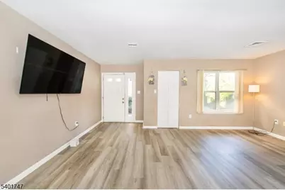 18 Bristol Ct, Lincoln Park, NJ 07035 - Photo 3