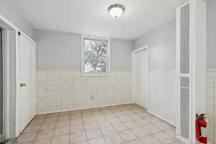 366 Oswald Pl, Union Township, NJ 07088 - Photo 13