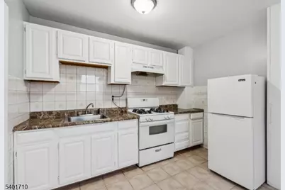 366 Oswald Pl, Union Township, NJ 07088 - Photo 11