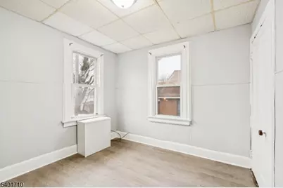 366 Oswald Pl, Union Township, NJ 07088 - Photo 7