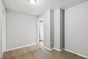 366 Oswald Pl, Union Township, NJ 07088 - Photo 19