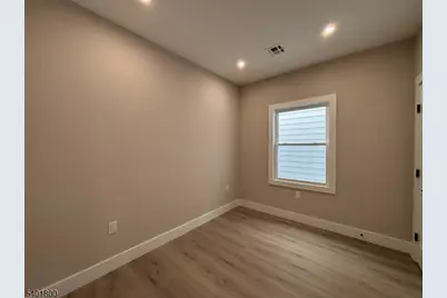 136 Elm St #303, Newark, NJ 07105 - Photo 5