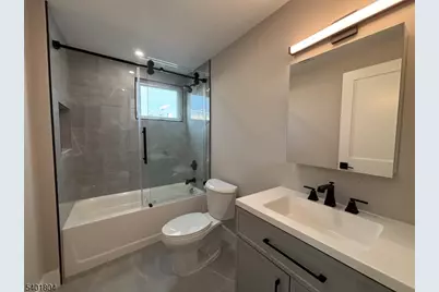 136 Elm St #303, Newark, NJ 07105 - Photo 7