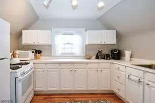 15 Euclid Ave, Summit, NJ 07901 - Photo 9