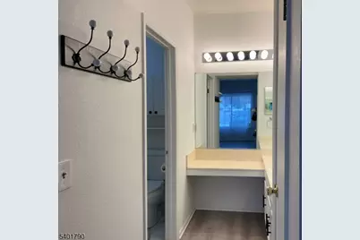 65 Wentworth Road, Bedminster Township, NJ 07921 - Photo 11