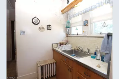 48 Caroline Ave, Pequannock Township, NJ 07444 - Photo 15