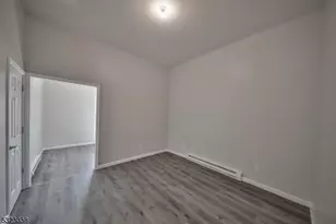 427 E Central Ave, Alpha, NJ 08865 - Photo 9