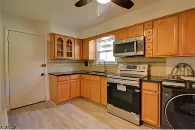 295 N Park St, East Orange, NJ 07017 - Photo 19