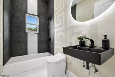 125 Hamilton Trl, Totowa, NJ 07512 - Photo 21