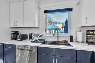 33 Highland Ave, Maplewood, NJ 07040 - Photo 9