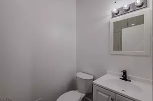 29 Kent St, Newark, NJ 07108 - Photo 23