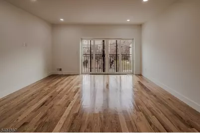 29 Kent St, Newark, NJ 07108 - Photo 9