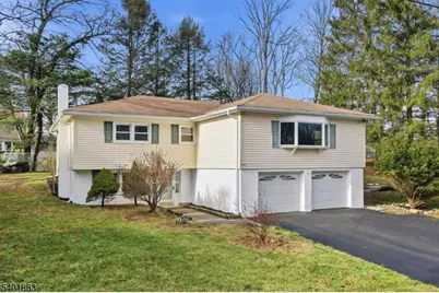 4 Rainbow Trl, Vernon, NJ 07422 - Photo 1