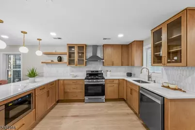 652 W Broad St, Westfield, NJ 07090 - Photo 5