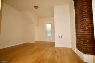 14 Wainwright St, Newark, NJ 07112 - Photo 1