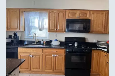 6 Underhill Ct #2, Nutley, NJ 07110 - Photo 3