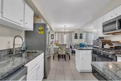 603 Green Hollow Dr #603, Woodbridge Township, NJ 08830 - Photo 7